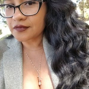 Meet your Posher, Yanira